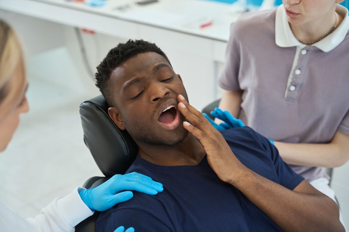 Emergency dentist in Winchester